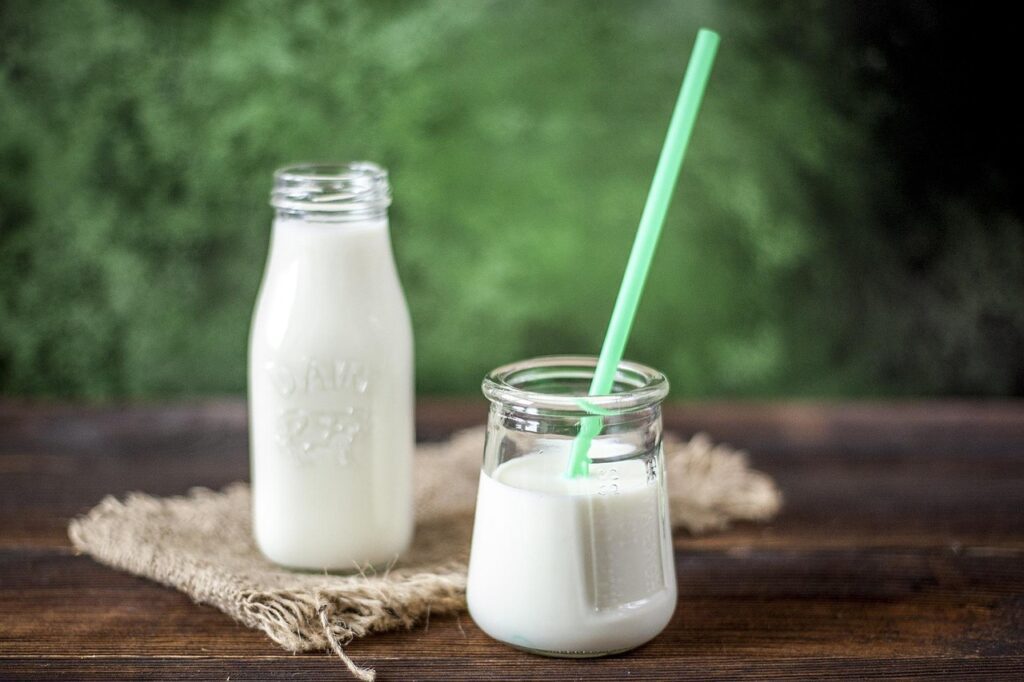 milk, yogurt, drink, calcium, glass, cream, bottle, food, breakfast, wood, dairy product, healthy, refreshment, milky, delicious, table, green food, green wood, green healthy, green table, green glass, green bottle, green glasses, green breakfast, milk, milk, milk, milk, milk, yogurt, yogurt, yogurt, yogurt